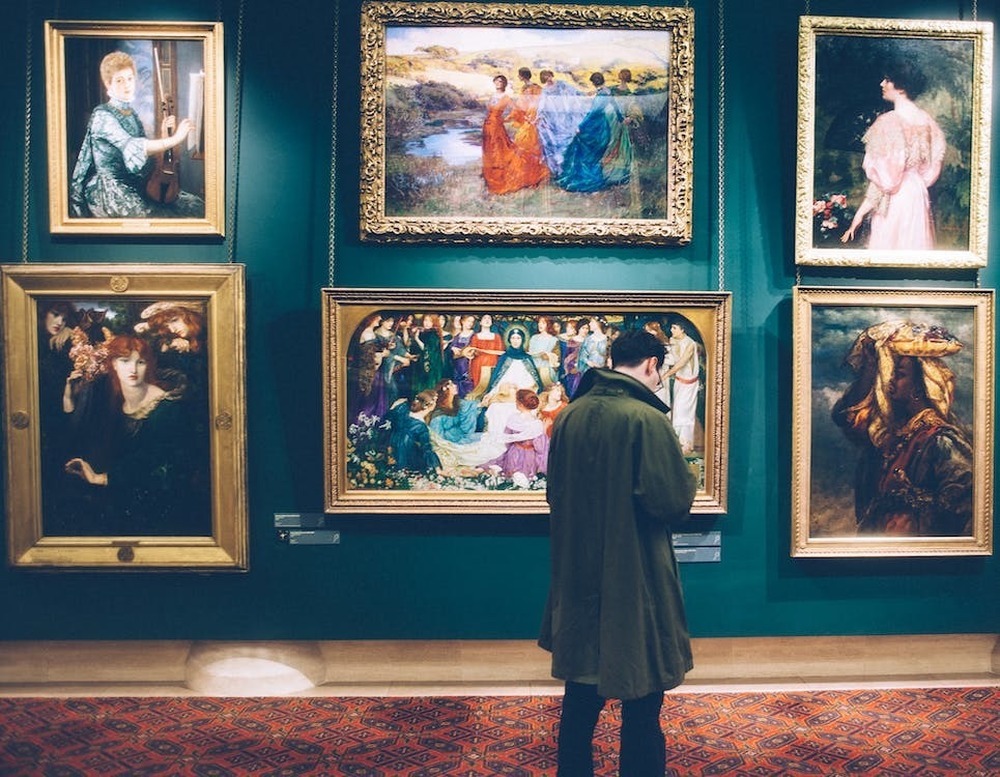 An Art Museum as a Workspace